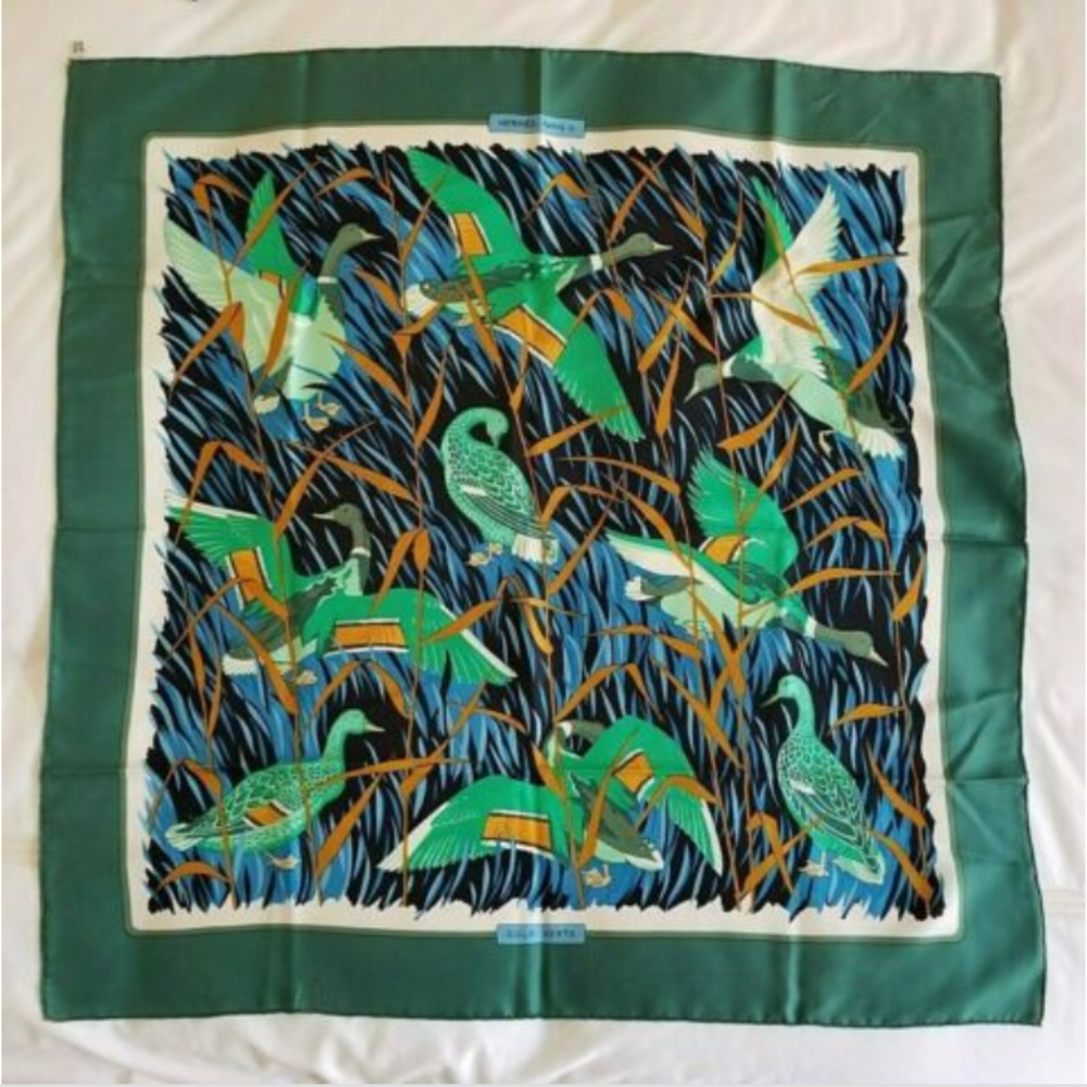 Hermes Cols Vert Ducks Scarf VTG SilkTwill Chic
